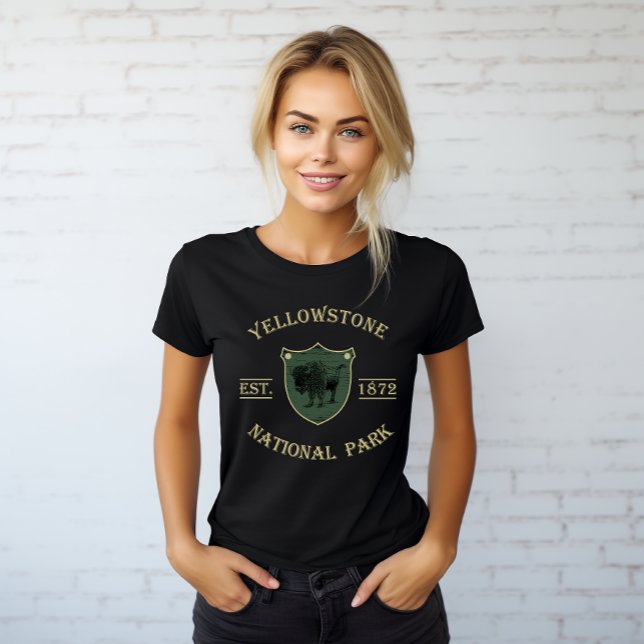 Yellowstone national park T-Shirt (Creator Uploaded)