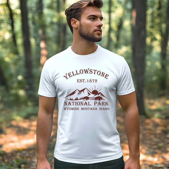 Yellowstone national park T-Shirt (Creator Uploaded)