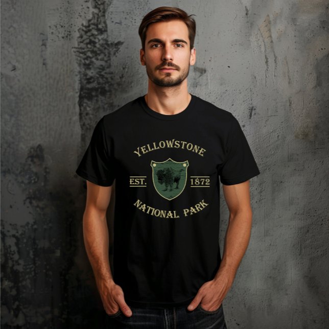 Yellowstone national park T-Shirt (Creator Uploaded)