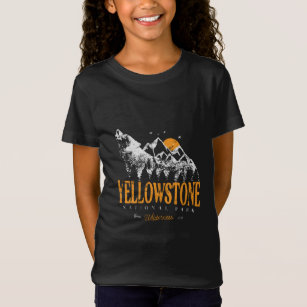 Yellowstone National Park Wolf Mountains Vintage   T-Shirt