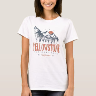 Yellowstone National Park Wolf Mountains Vintage  T-Shirt
