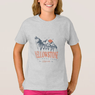 Yellowstone National Park Wolf Mountains Vintage T T-Shirt