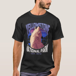 Yellowstone National Park Wolf Vintage Gift T-Shirt