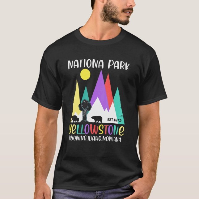 Yellowstone Wyoming US National Park Family Vacati T-Shirt (Front)