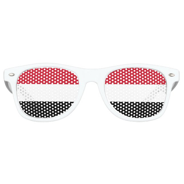 Yemen Flag Retro Sunglasses (Front)