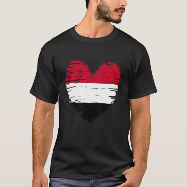 Yemen Heart Yemeni Flag Yemeni Pride T-Shirt (Front)