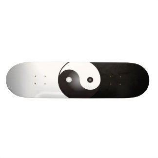 Yin Yang Symbol: Skateboard