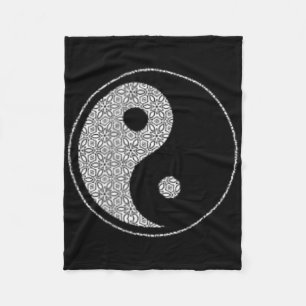 Yin Yang Tai Chi, Qi Gong, Yoga, Wushu, Martial Ar Fleece Blanket