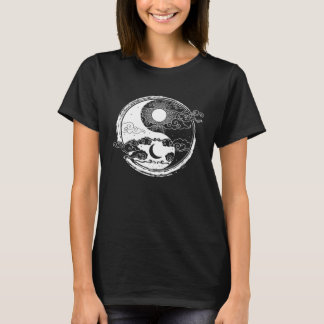 Yin Yang Yin The Moon and Yang The Sun Tarot Cards T-Shirt