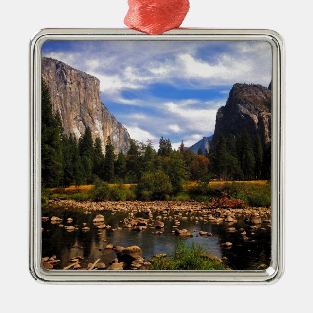 Yosemite National Park Metal Tree Decoration (Front)