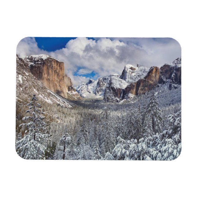 Yosemite Valley in Snow Magnet (Horizontal)