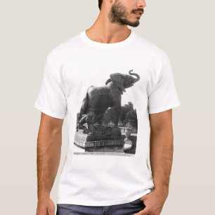 Young Elephant caught in a trap T-Shirt