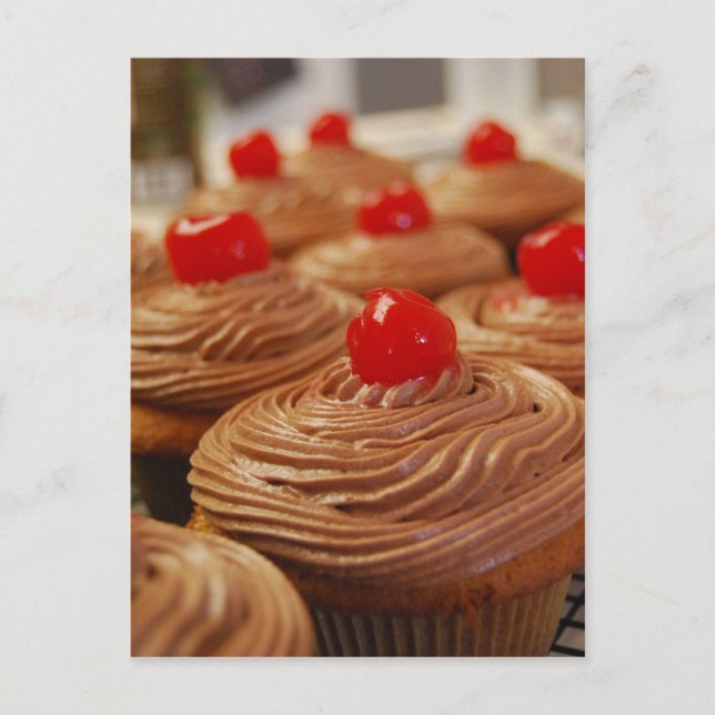 Yummy cupcakes postcard vertical (Front)