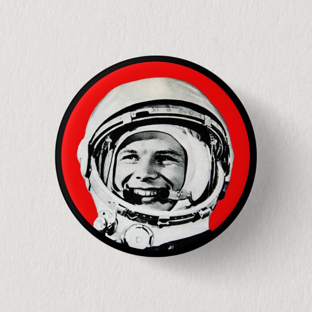 Yuri Gagarin - Soviet Hero & Cosmonaut 3 Cm Round Badge (Front)