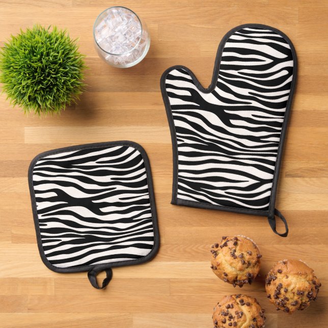 Zebra Print, Zebra Stripes, Black And White Oven Mitt & Pot Holder Set (Top Down)