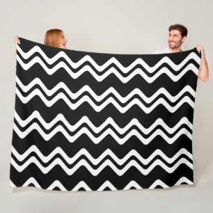 Zig Zag Dual Coloured Line Pattern Fleece Blanket