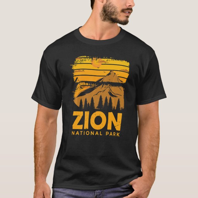 Zion National Park Souvenir Canyon Utah Hiking Cam T-Shirt (Front)