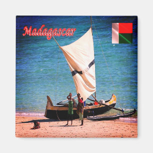 zMG006 MADAGASCAR, Traditional Canoe, Fridge Magnet