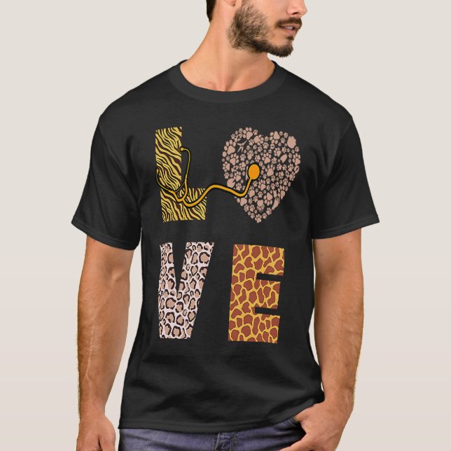 Zookeeper A Wildlife Safari and Animal Or Love Zoo T-Shirt (Front)
