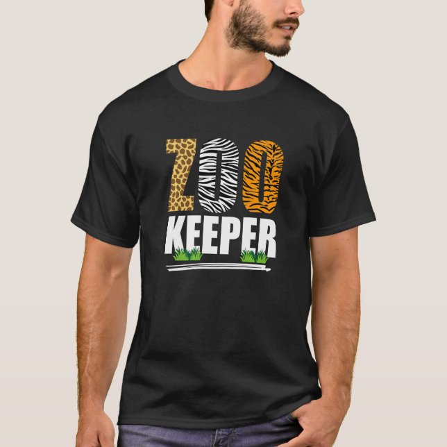 Zookeeper Zoo Keeper African Animals Zebra Giraffe T-Shirt (Front)